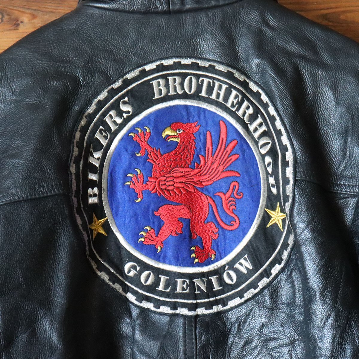 I3S/s12.8-3　VITTORIO　本革　シングルライダース　レザージャケット　BIKERS BROTHERHOOD GOLENIOW　ワッペン　革ジャン　バイカー　黒