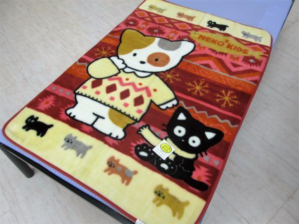 最安値，低価 日本製 ボリュームあります アクリル ハーフ毛布＆ジュニア毛布/サイズ 100&times;140㎝ 手洗いＯＫ ネコ柄/エンジ系(毛布)｜売買されたオークション情報、yahooの商品情報をアーカイブ公開 - オ その他