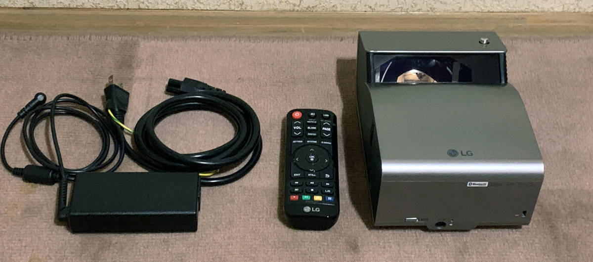 LG エレクトロニクス】超短焦点 LEDプロジェクター PH450UG PH450UG LG