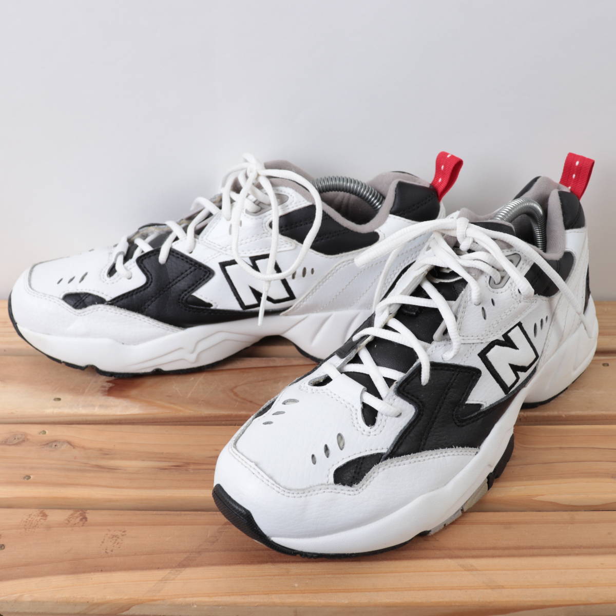 z532【608】ニューバランス US9 27.0cm/白 ホワイト 黒 グレー newbalance メンズ スニーカー 中古