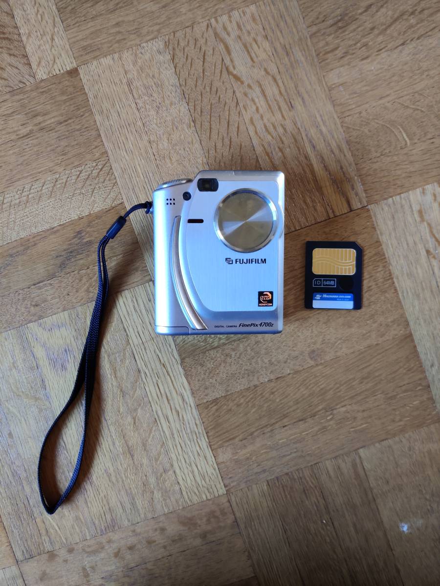 ◇名機◇ FUJIFILM FinePix 4700Z 簡易チェック済み 1円~(富士フイルム