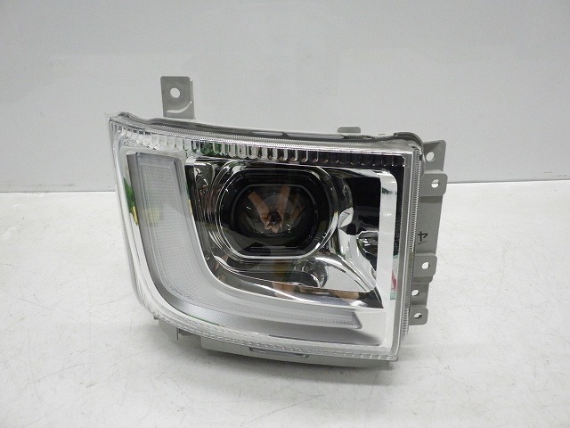 ★コーティング加工済★　イスズ　エルフ　フォワード　右ヘッドライト　LED　100-21995　刻印ヤ　品番：8-97557917-1　221212053