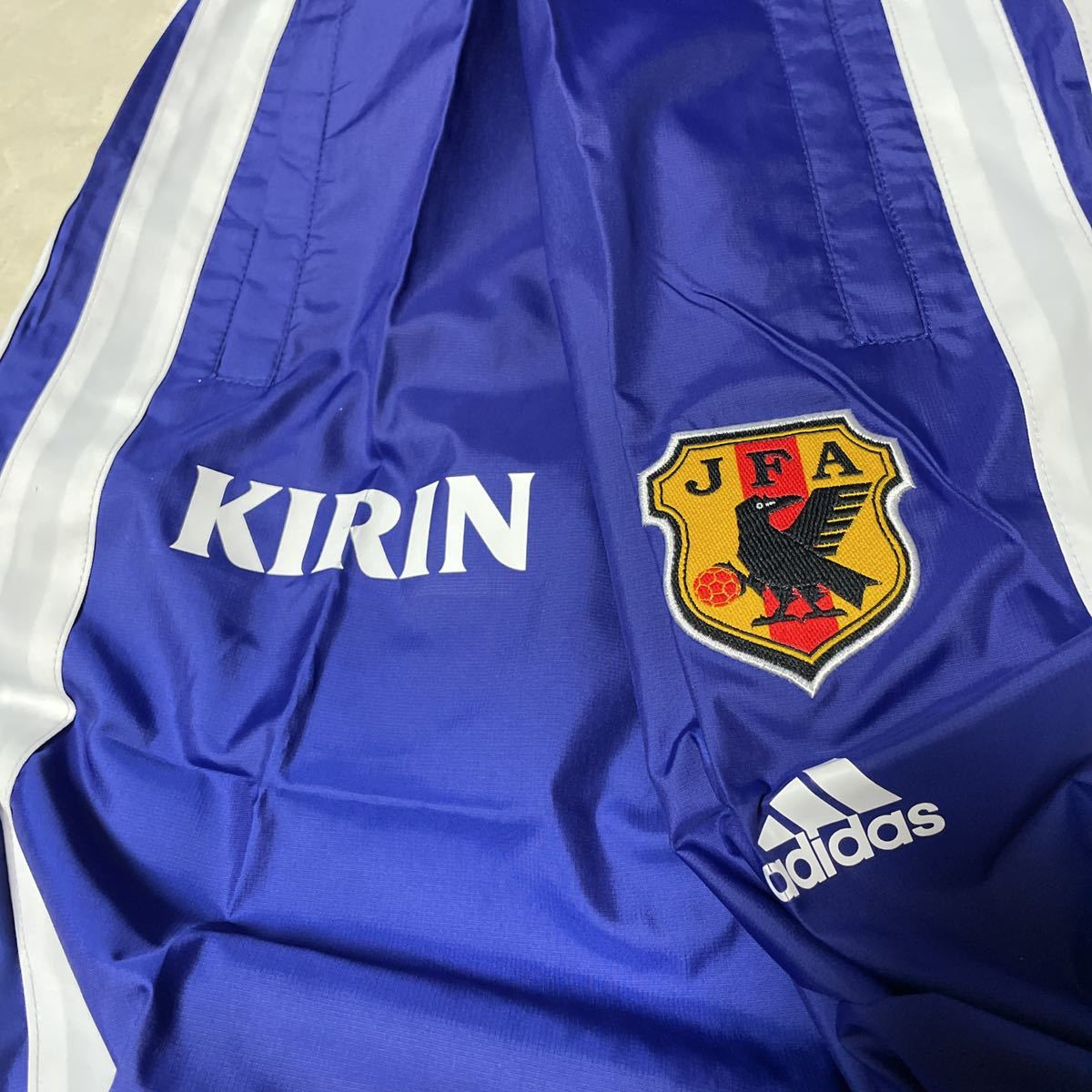 激レア・新品タグ付き！2000〜2001頃 日本代表 長袖ピステ　Lサイズ 激レア・新品タグ付き！2000〜2001頃 日本代表 長袖ピステ Lサイズ