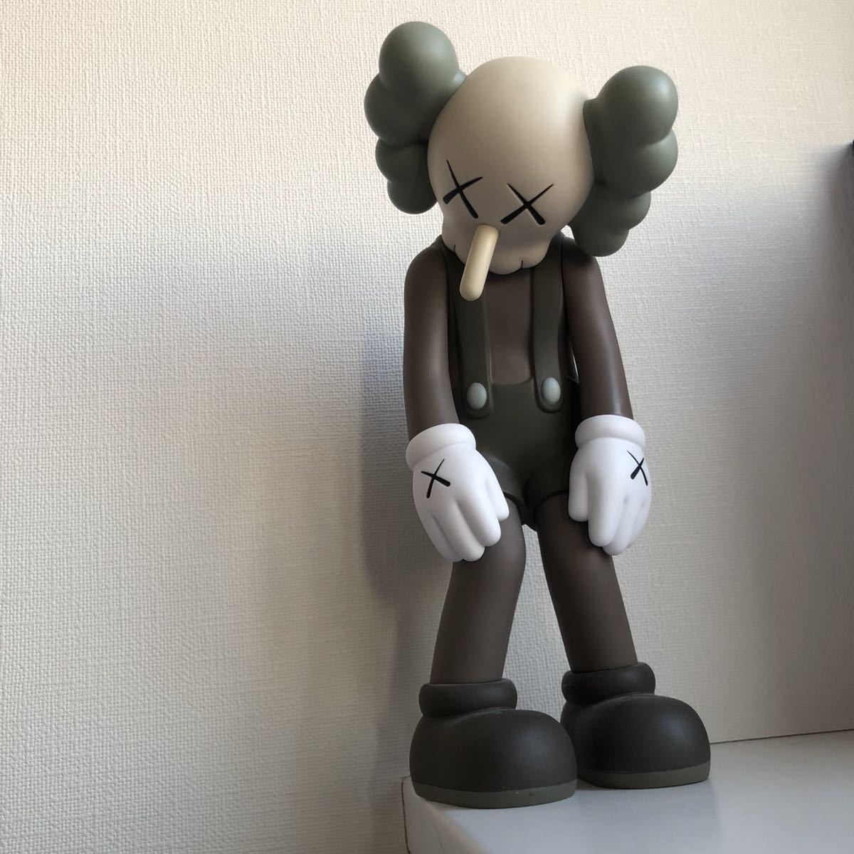 美品】KAWS SMALL LIE BROWN ブラウン カウズ フィギュア MEDICOM TOY