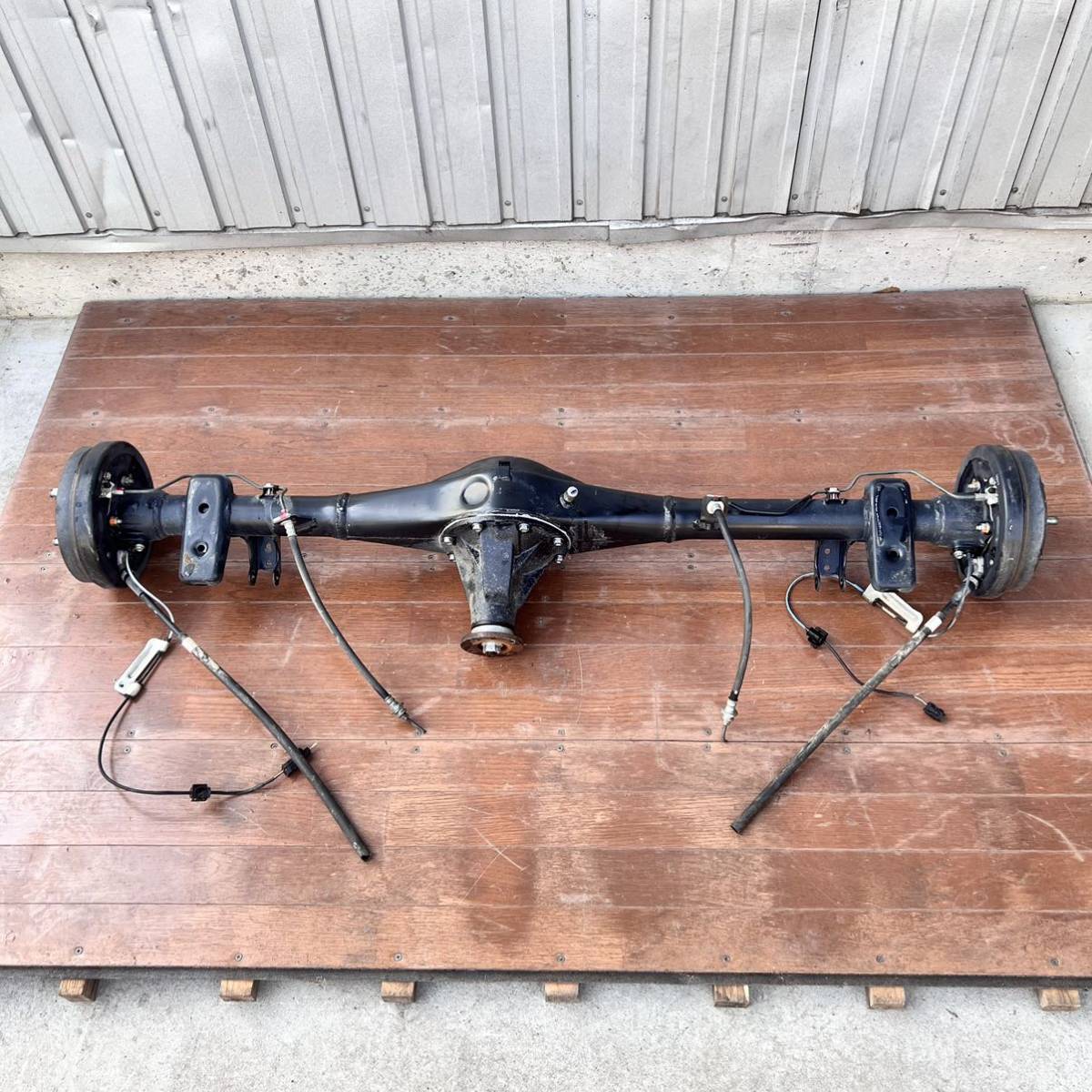 スズキ キャリィトラック　DA16T DS16T DR16T リアデフ　リアホーシング ABS ドラムブレーキ 2WD