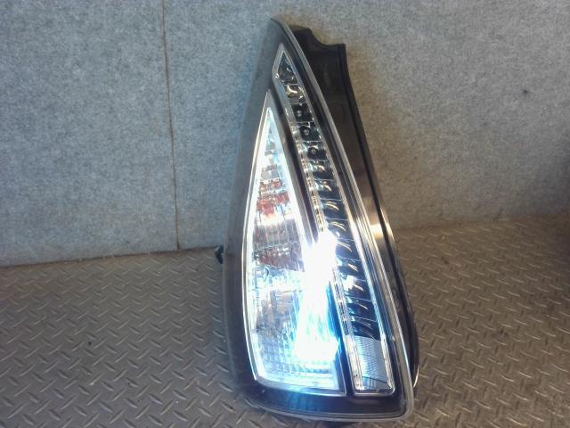 プレマシー DBA-CREW 左テールランプ C317-51-160C(テールライト)｜売買されたオークション情報、yahooの商品情報を ...