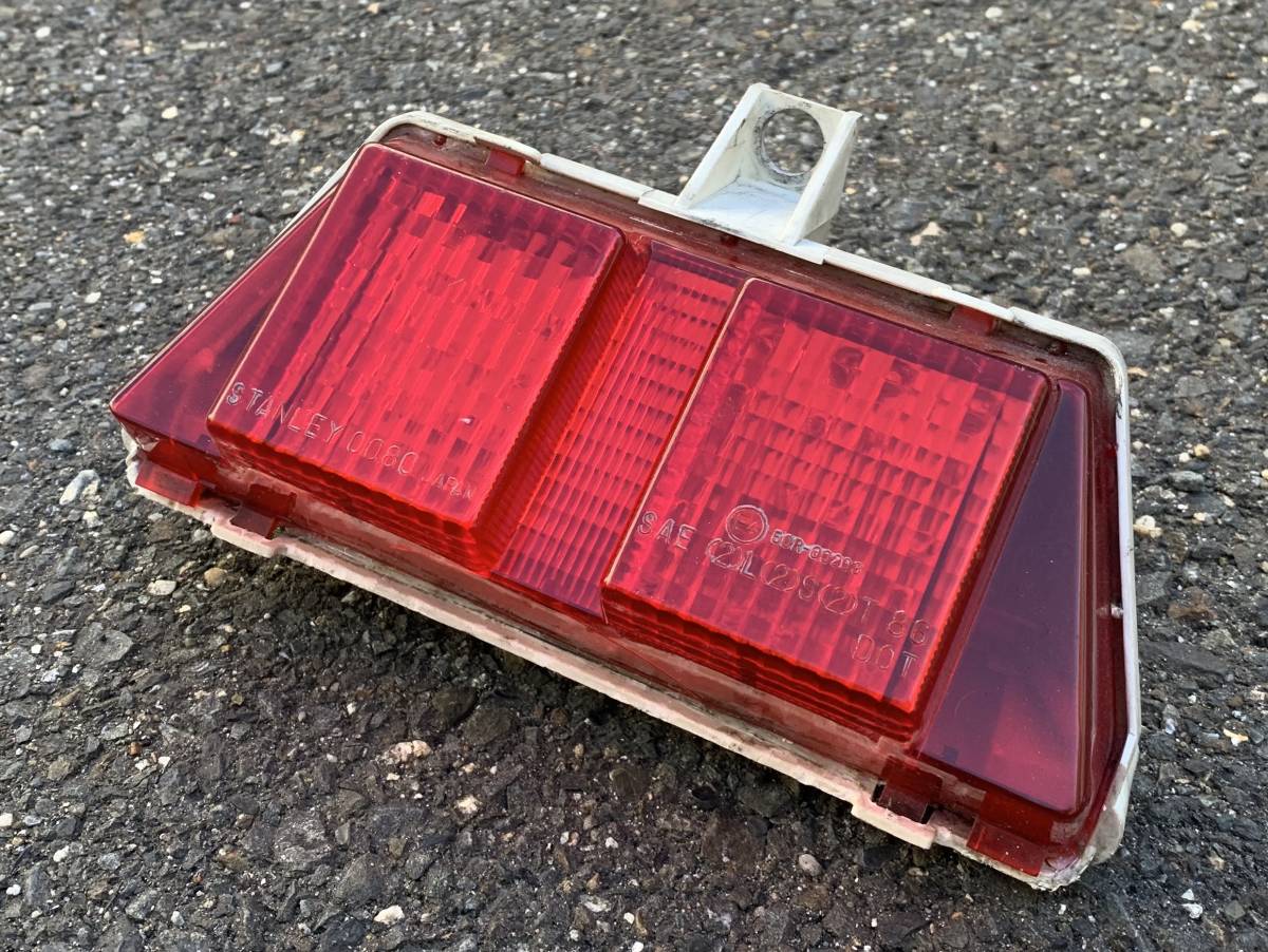 専用出品1 NC30 RVF400 パーツ（テールランプ｜ライト・ランプ）：パーツ 流れる