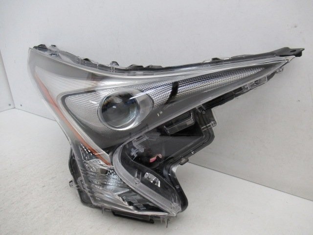 即決有】 トヨタ プリウス 50 ZVW50 前期 純正 右 ヘッドライト LED