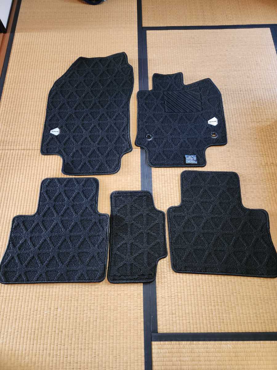 AXAH52 RAV4/ラブ4　50系 純正オプション　マット　新車外し　美品