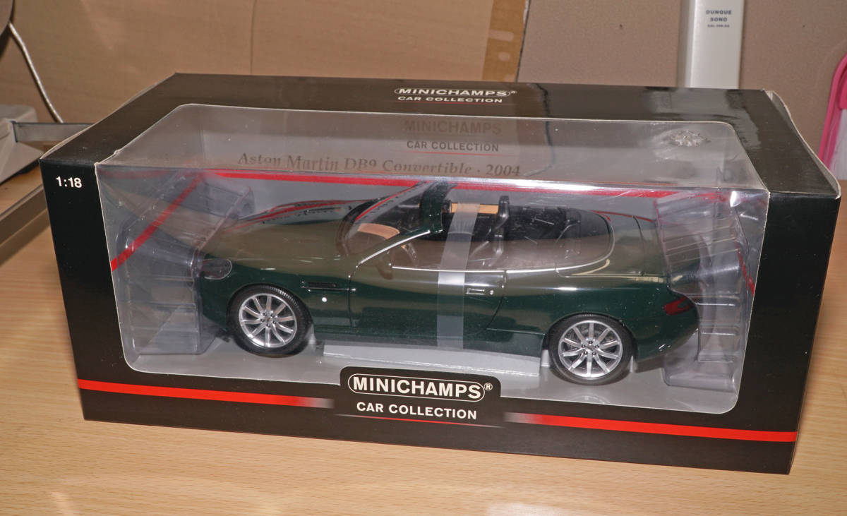 ミニチャンプス 1/18 アストンマーチン DB9 コンバーチブル 2004
