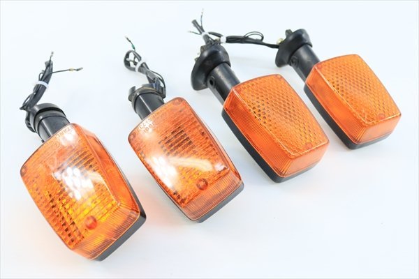 【ひー/おまとめ商品についてご確認お願い致します】 CBX1000[30ウインカー ウィンカー ※ヒビ割れ箇所があります]｝A 【公式