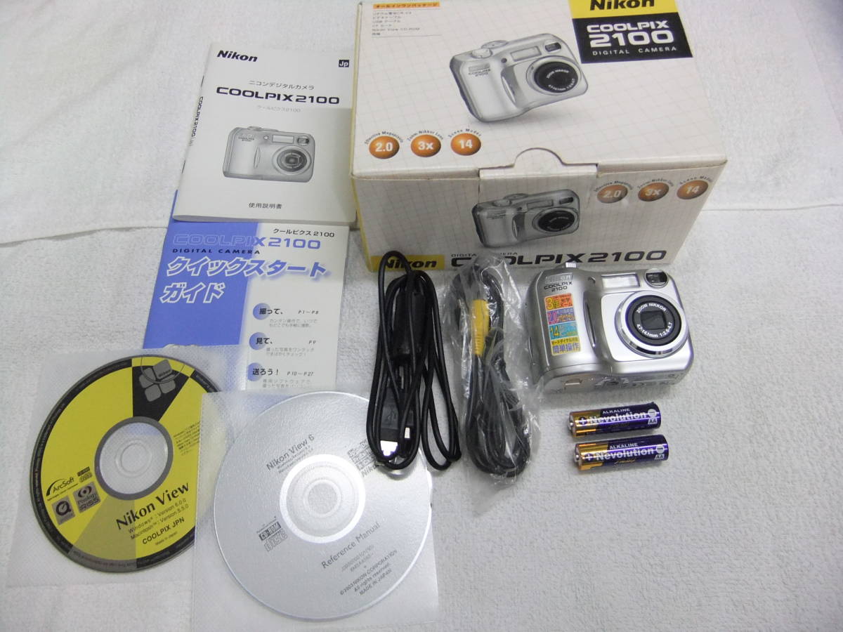 ニコン Nikon COOLPIX 2100 200万画素 光学3倍ズーム 電池，元箱付 