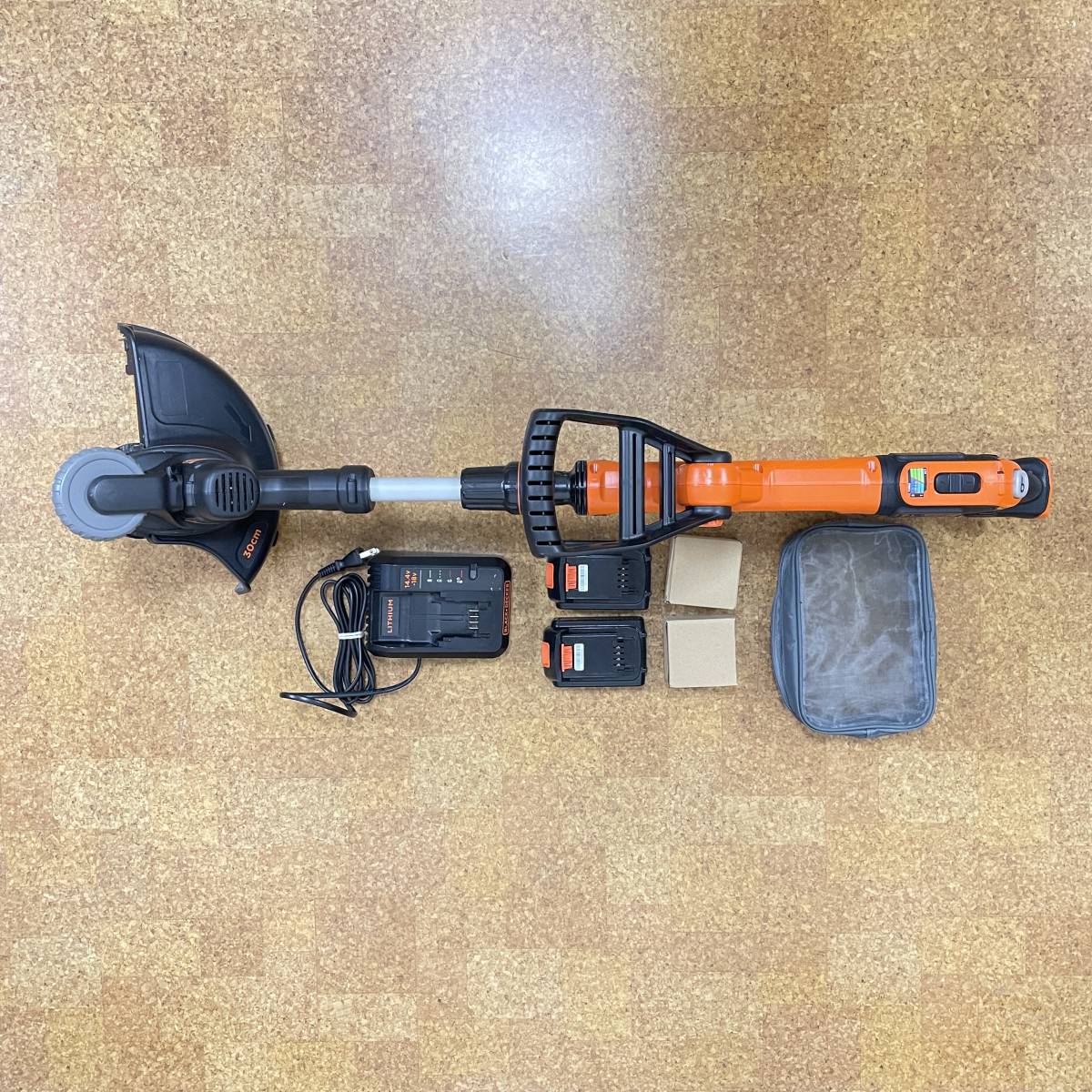 1円 ブラックアンドデッカー Black + Decker 18Vバッテリ コードレスナイロントリマー STC1820EPC 芝刈り 雑草刈り 