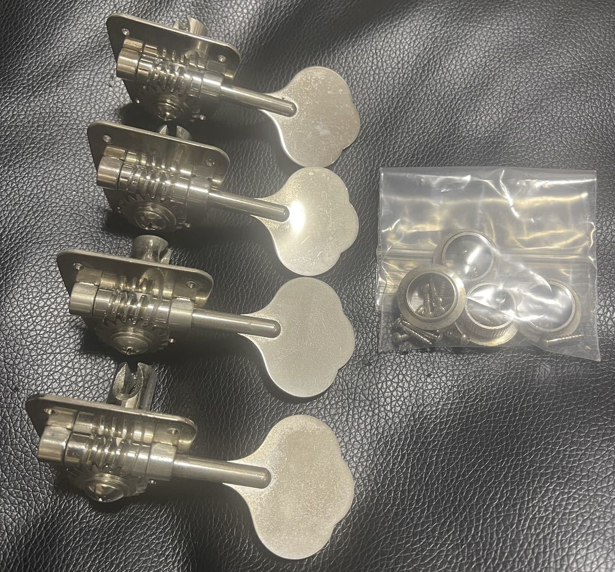 Fender Japan ペグ 4個セット ジャズベース プレシジョンベース fender japan ベース ペグ 交換の