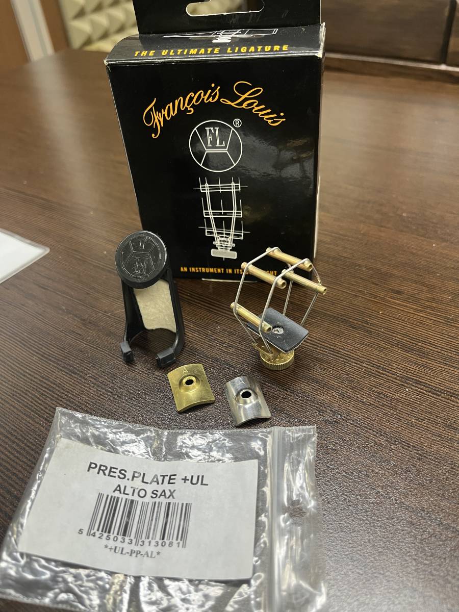 テナーサックス用リガチャー フランソワ・ルイ Ultimate XL BRASS