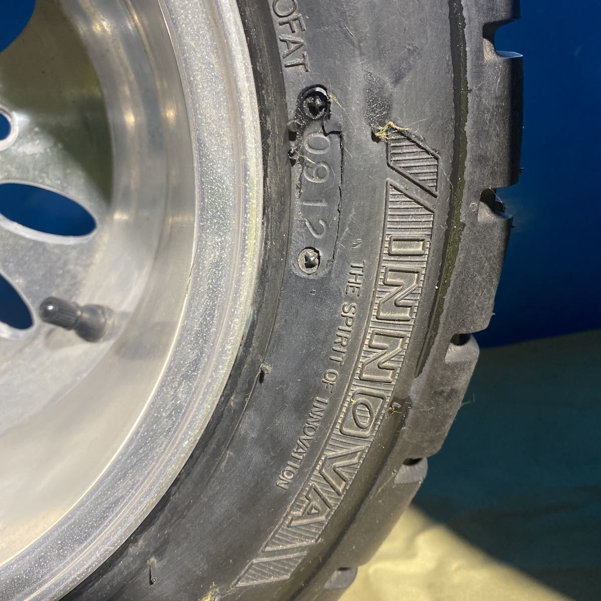 on タイヤ Tyre Racer Innova シエラ 岐阜発　225/40-10(18×10.00-10) 二本