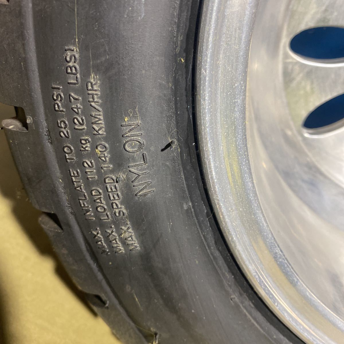 on タイヤ Tyre Racer Innova シエラ 岐阜発　225/40-10(18×10.00-10) 二本