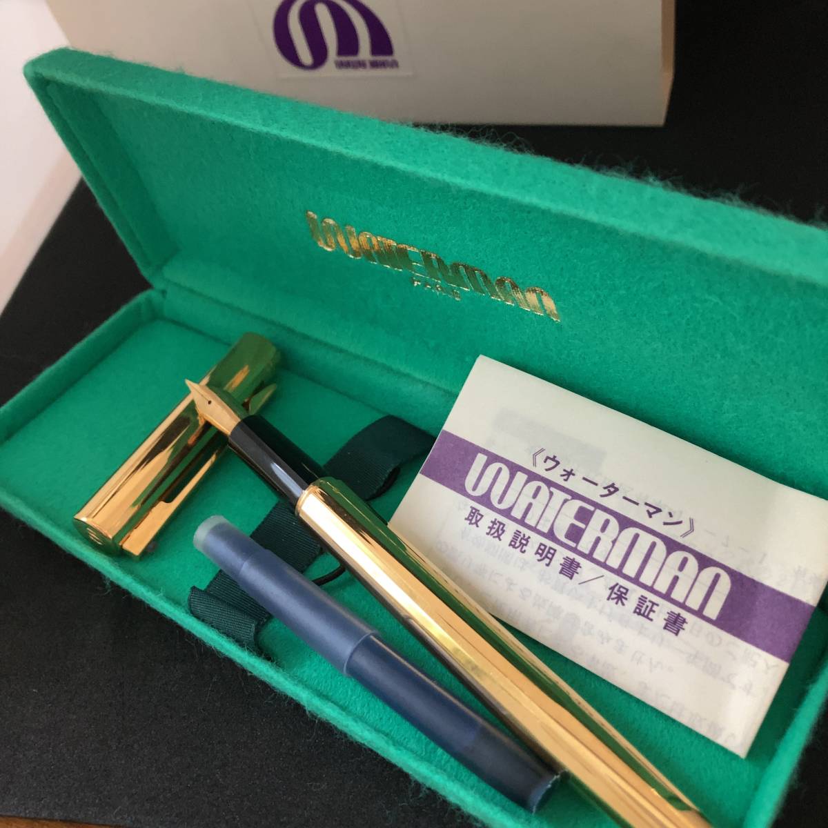 PELIKAN ペリカン F刻印 ペン・万年筆 樹脂系素材 ブラック ケース付き