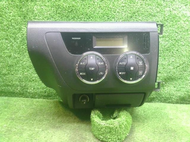 トヨタ ハイエース KDH206V 200系 エアコンスイッチパネル エアコンパネル パネル オート 現状販売 中古