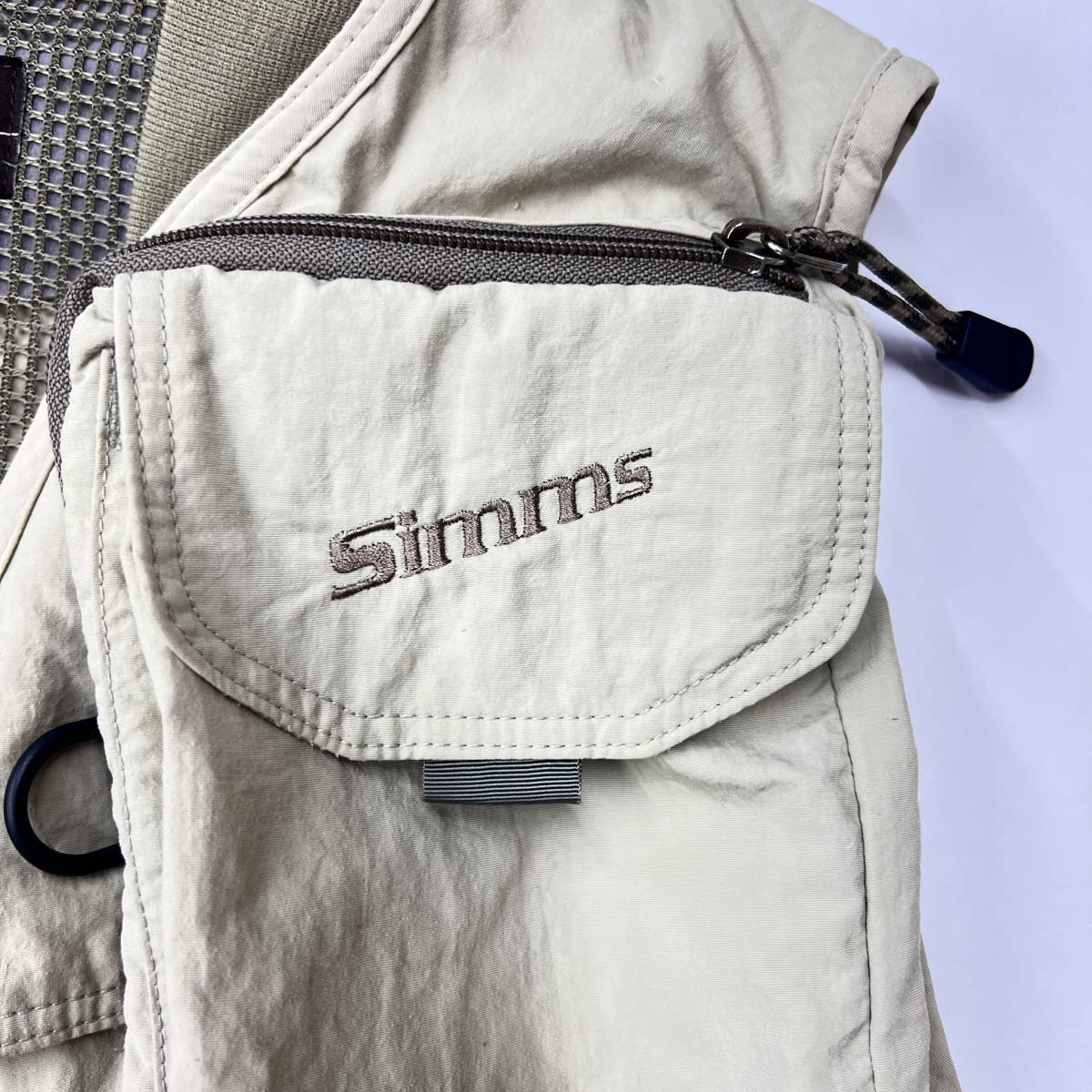 激レア！シムス 旧ロゴ フィッシングベスト 斜めロゴ SIMMS 在庫有即納 激レア 旧ロゴSIMMS シムス フィッシングベスト 斜めロゴ