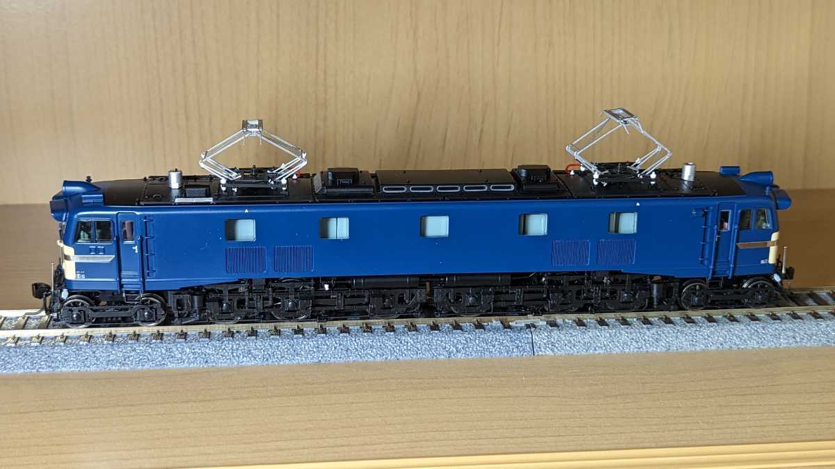 天賞堂No.72004 EF58形電気機関車(Hゴム付 小窓)青/クリーム（警戒色