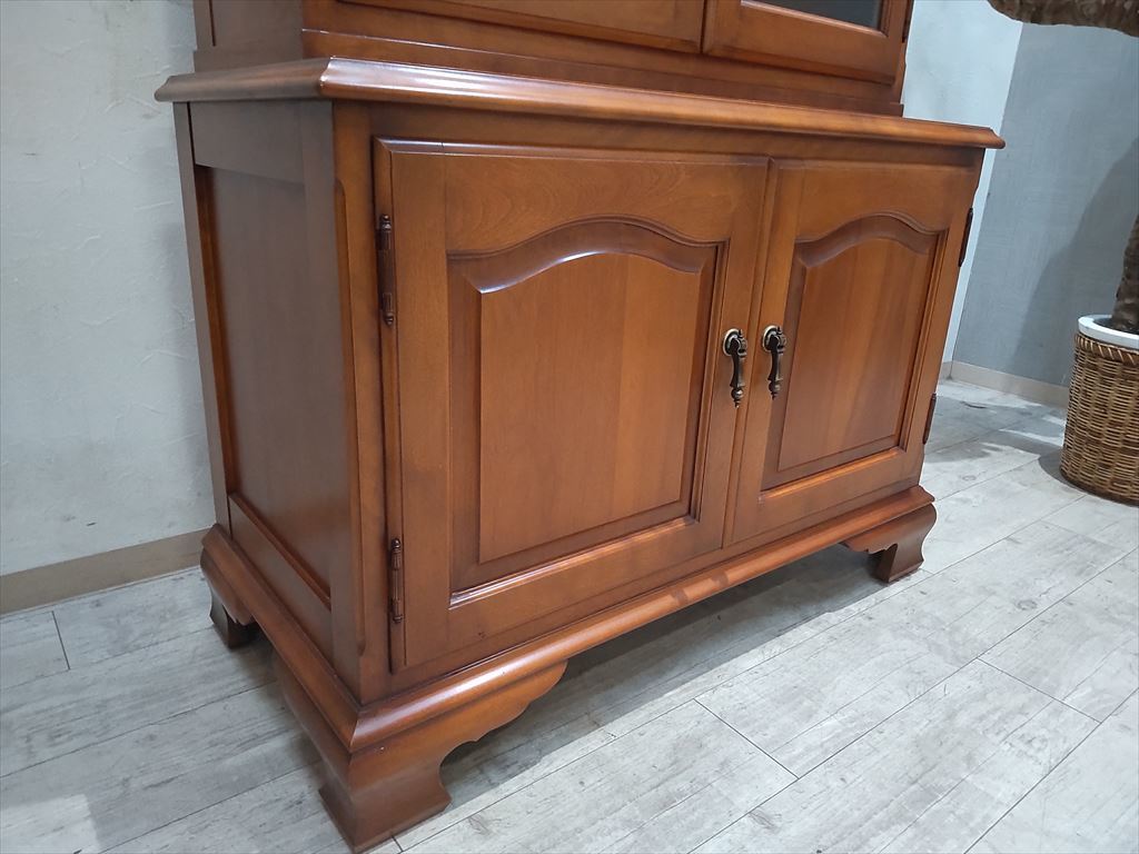 美品『Daniel』横浜ダニエル コーナーキャビネット キャビネットRWcab3