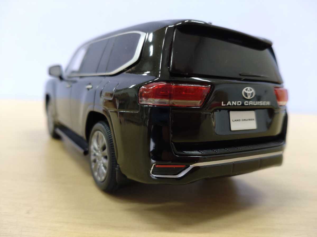 ☆送料込み☆ランドクルーザー 300 ZX ミニカー トヨタ 1⁄30 カラー