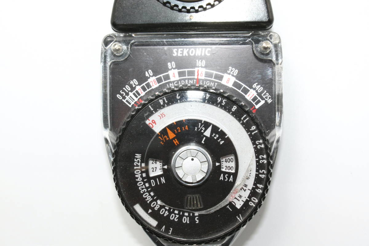 Posemètre Sekonic Studio Deluxe L-398 – Analogique – Occasion