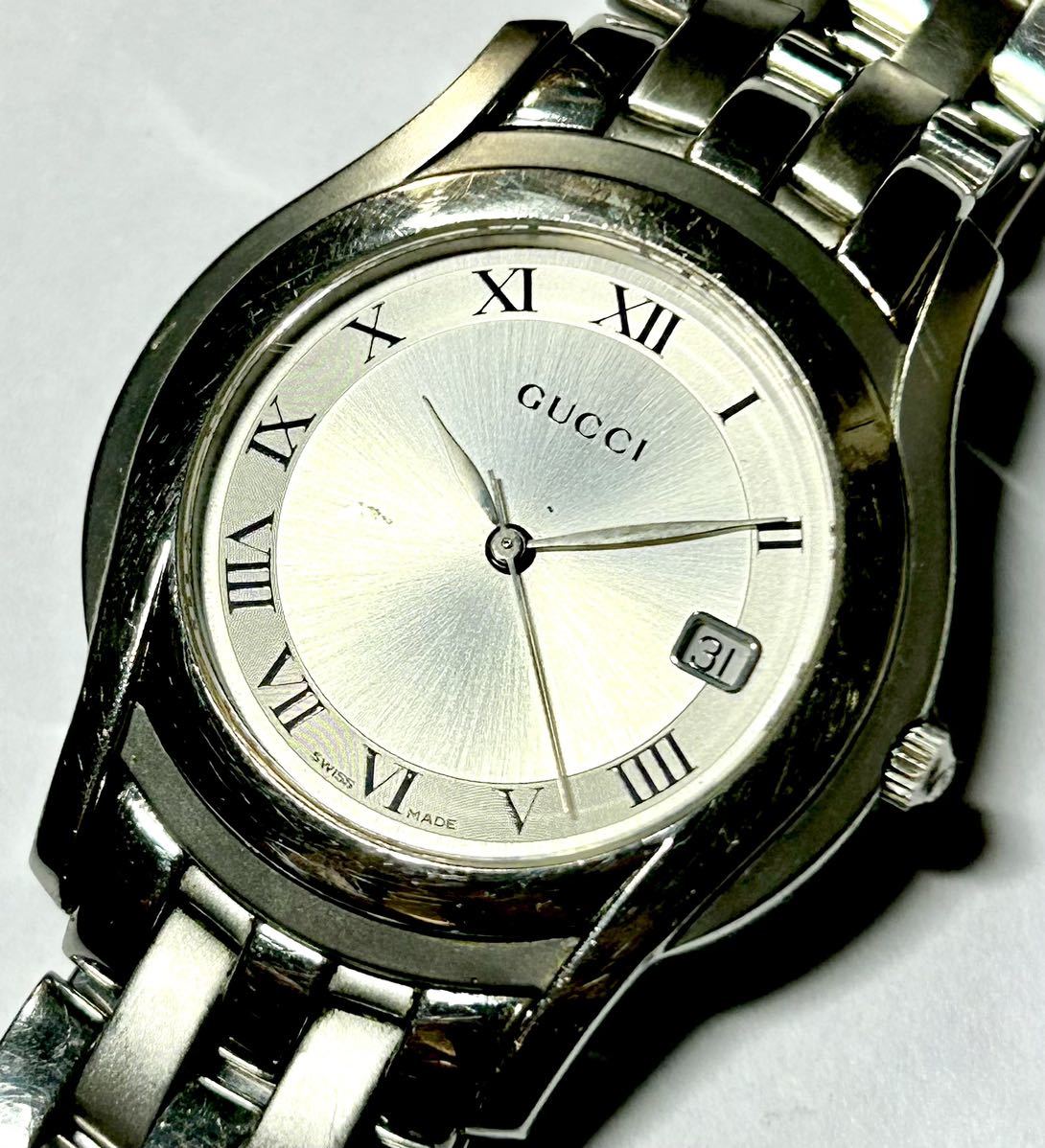 １円〜 ☆T グッチ GUCCI ラウンドフェイス 5500M シルバー文字盤 メンズ クォーツ デイト アンティーク ヴィンテージ 54 時計 O2