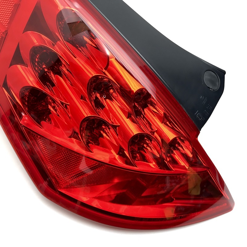 ▽希少 美品 フェアレディZ Z33 後期 純正 LED テールライト テール 