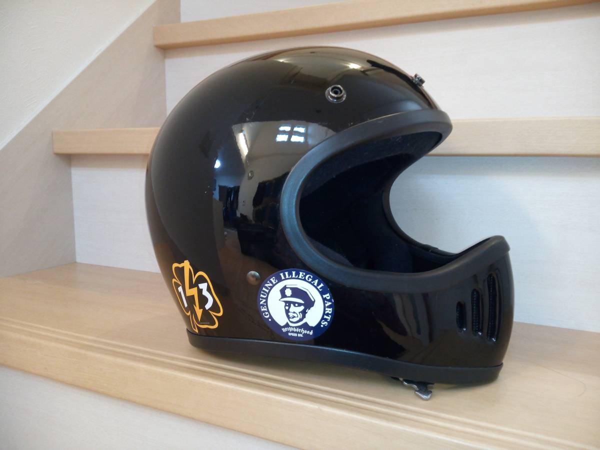 ダムトラックス MOTO3タイプヘルメット neighborhoodステッカー