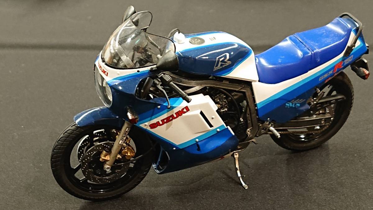 新作入荷，大人気 1/12 スズキ GSX-R750 塗装済み完成品 ハセガワ ジャンク(完成品)｜売買されたオークション情報、yahooの商品情報をアーカイブ公開 - オークファン 完成品