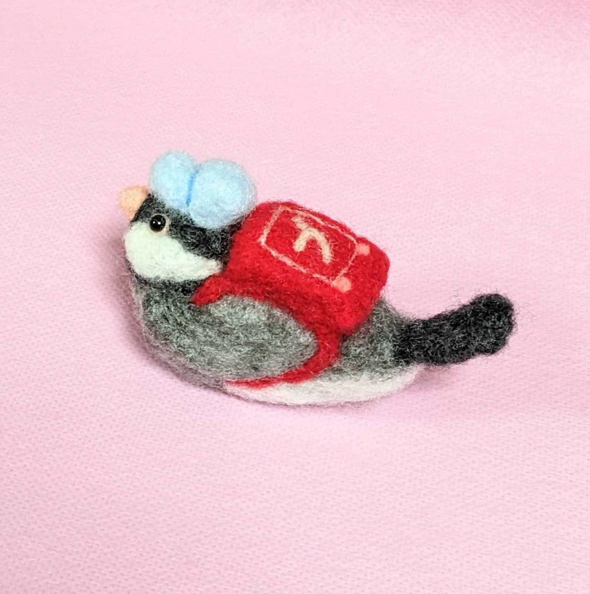文鳥　羊毛フェルト　配達員の文鳥さん_2