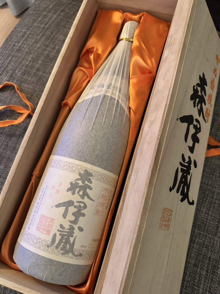 未開栓森伊蔵 かめ壺焼酎720ml木箱入り M80321-1 .: 森伊蔵 金ラベル