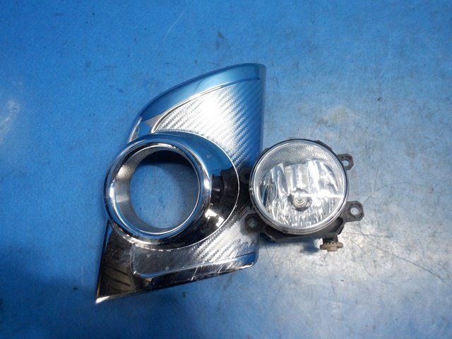 ★タント★　LA600S　フォグランプ左　管理番号　4462