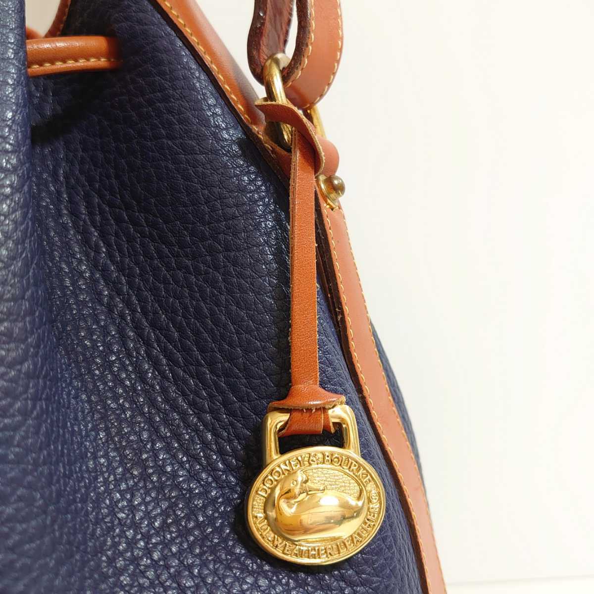 ☆美品 ドゥーニー＆バーク DOONEY＆BOURKE 本革レザー 巾着 