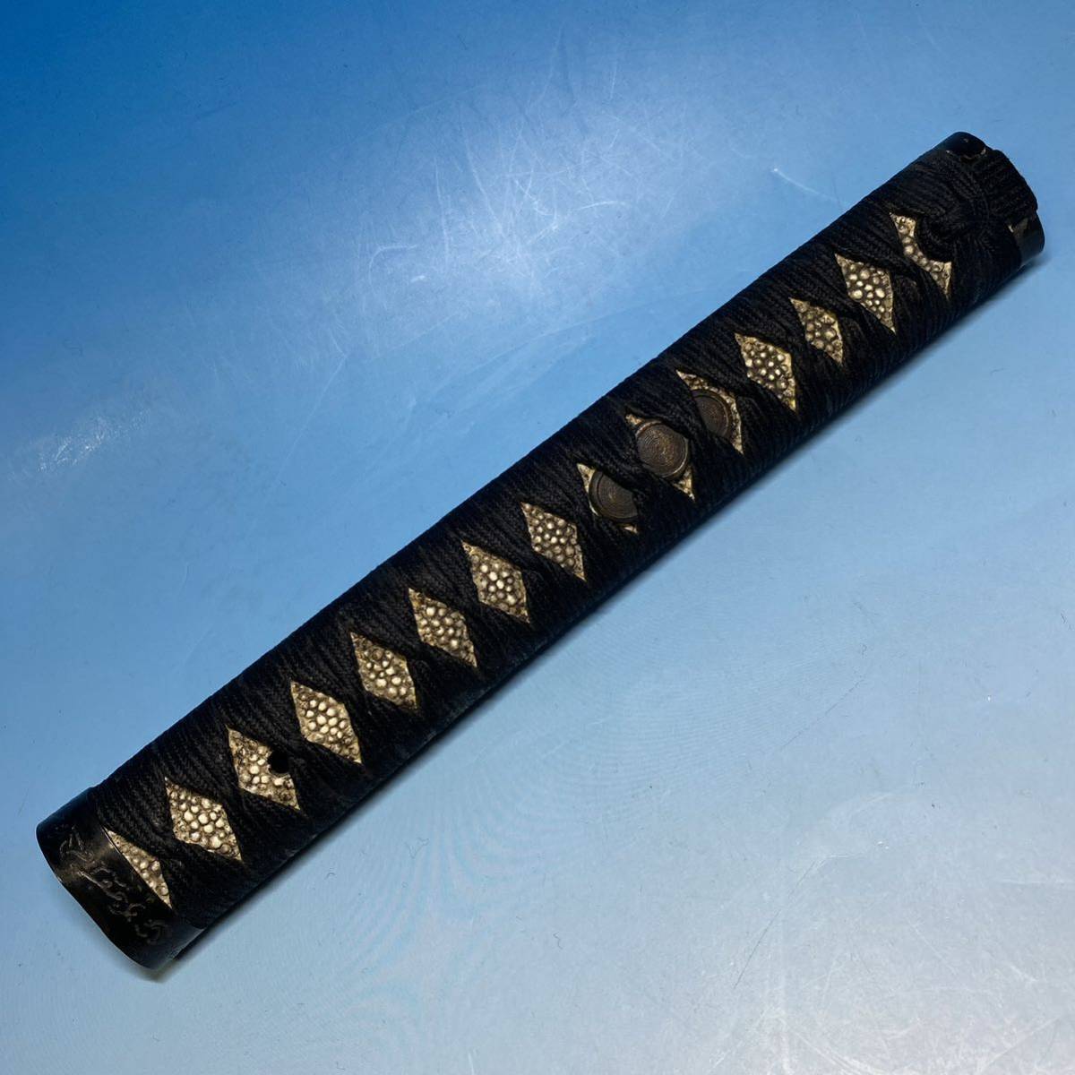 刀装具】時代柄 柄 縁頭 水牛 縁頭 図(鍔、刀装具)｜売買された