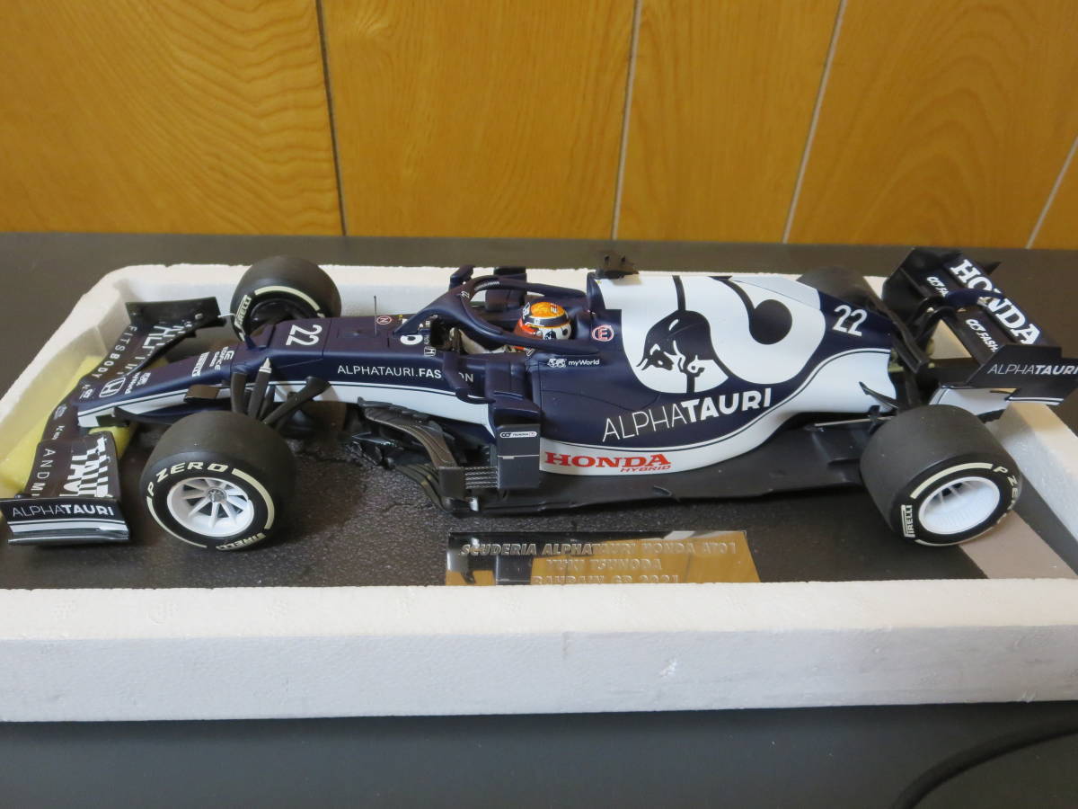 ミニチャンプス 1/18 アルファタウリ ホンダ AT02 角田裕毅 バーレーン