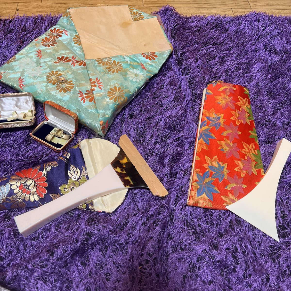 【美品】②三味線用撥 バチ 天然素材 一本物 和楽器 ヴィンテージ 和楽器 三味線 バチなど バチ 和楽器 三味線 | ハードケース付 和楽器○