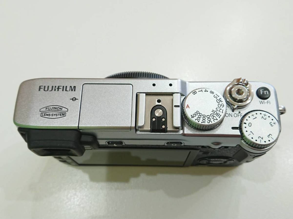 富士フイルム FUJIFILM X-E2 ボディ [シルバー] 価格比較 - 価格.com
