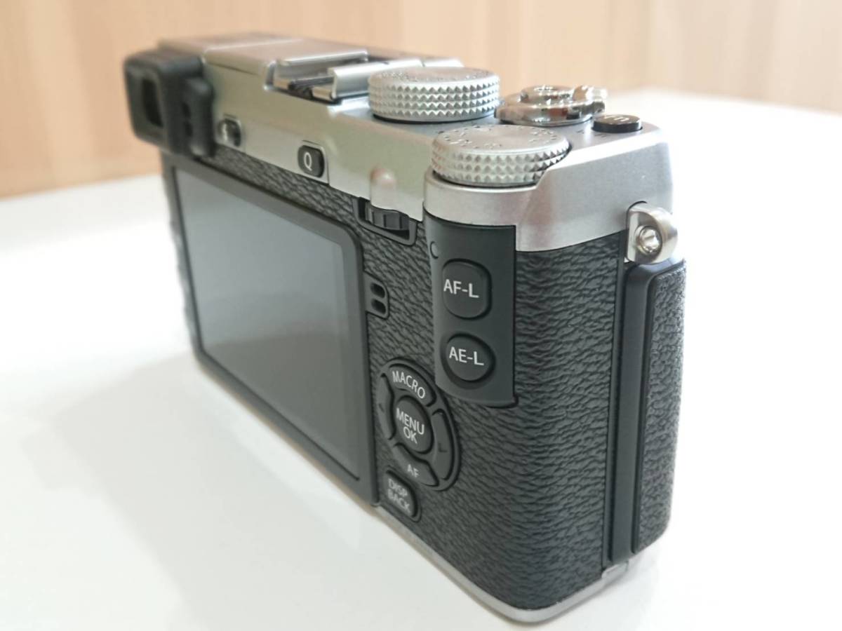 美品】 富士フイルム X-E2 ボディ シルバー ◇ 7088-B 【公式通販】