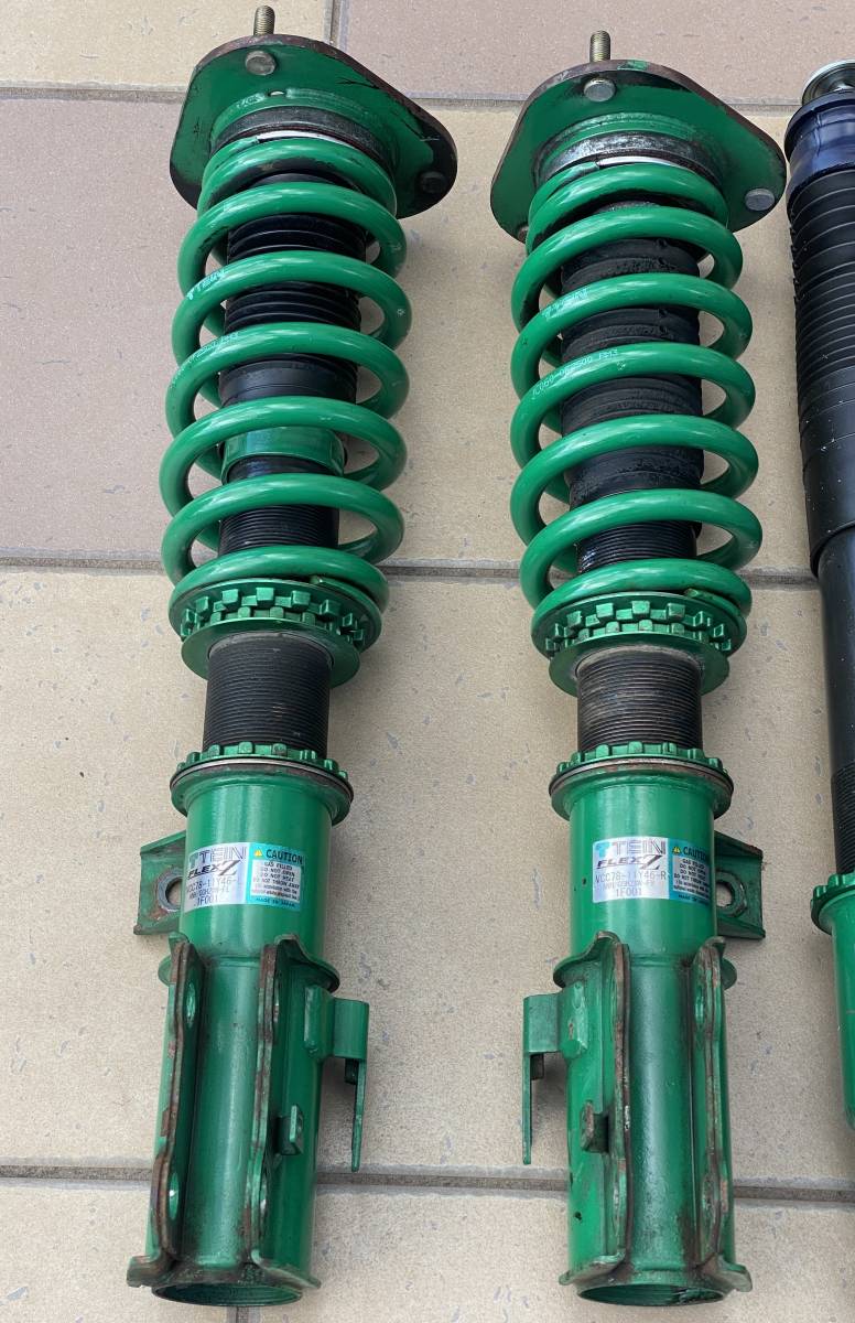 20系ヴェルファイア。アルファード。50系エスティマ TEIN FLEX Z 車 