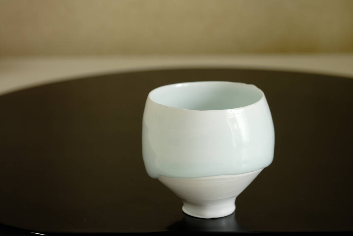 加藤委　青白磁片口注器 □人気作家 加藤委:青白磁ぐい呑 加藤 青白磁ぐい呑 委 未使用 Tsubusa]