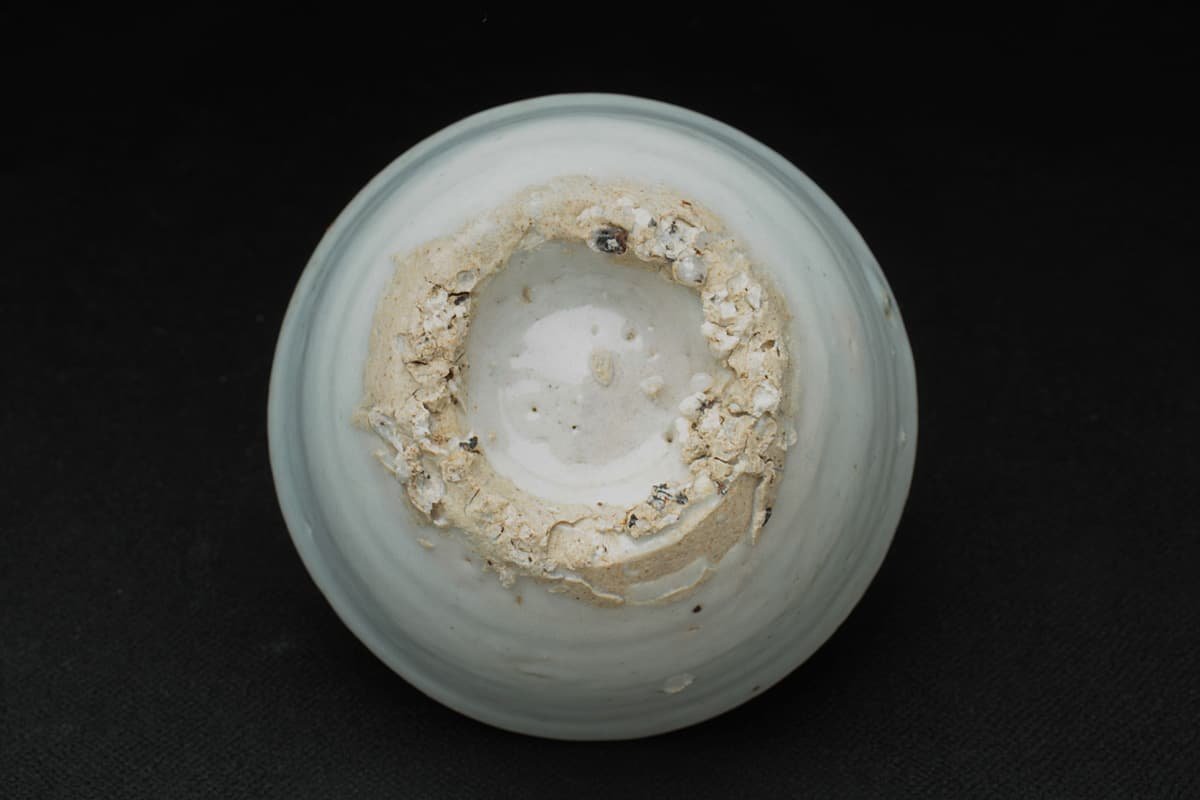 EH441 朝鮮古美術 李朝堅手盃 径8cm 重145g・李朝盃・堅手白磁盃・白瓷