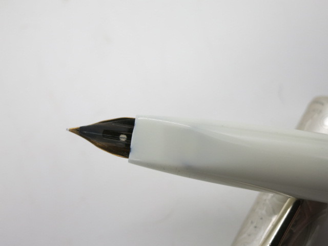 ☆PILOT万年筆☆　パイロット万年筆　【１８K】　細字