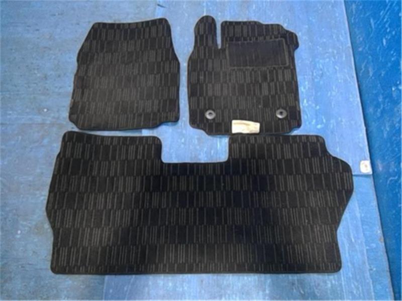 ダイハツ 純正 ウェイク 《 LA700S 》 フロアマット P81400-22022701