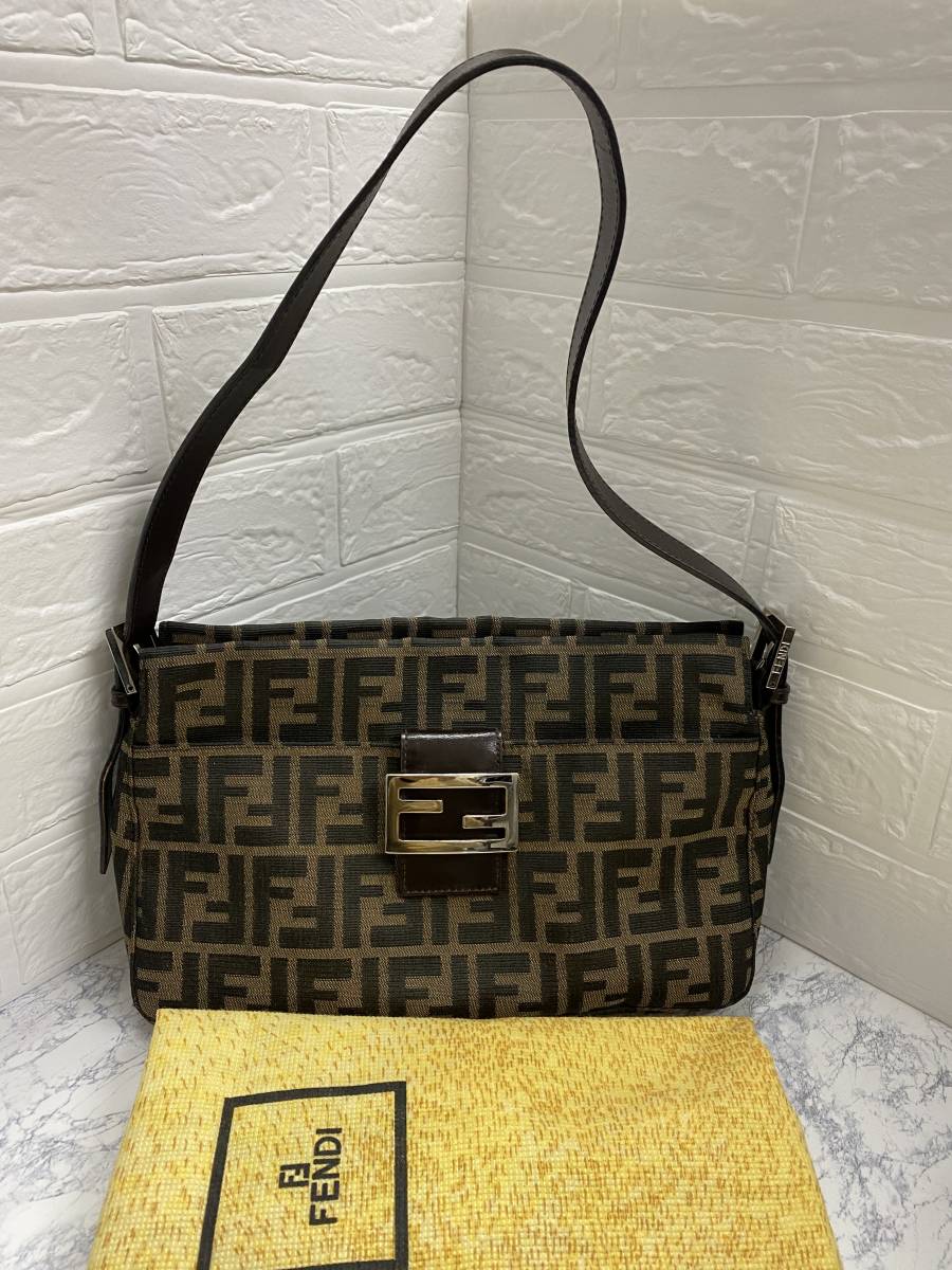 美品 フェンディ FENDI マンマバケット ショルダーバッグ キャンバス×レザー ズッカ柄 