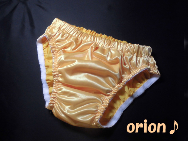 Lフリー対応サイズ 光沢ゴールド 軽快でセクシーなビキニブルマ！表サテンで内側イエローナイロン♪