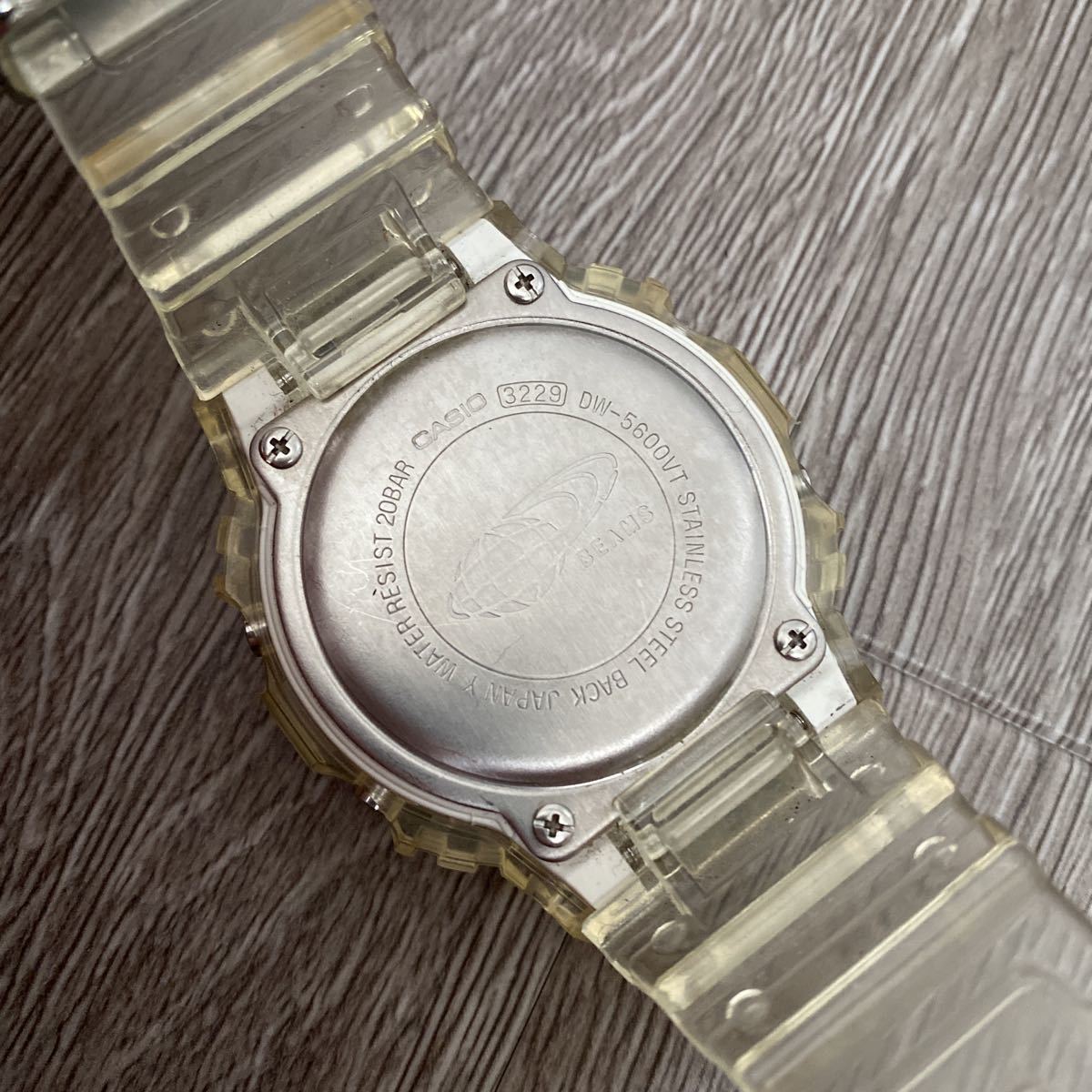 メンズ 美品 G-SHOCK × BEAMS 別注 DW-5600VT ビームス