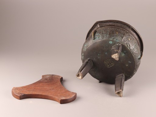 【大人気，品質保証】 古美術 煎茶道具 古銅造 饕餮紋 金象嵌 瓶掛 火鉢 在印 時代物 極上品 初だし品 7848